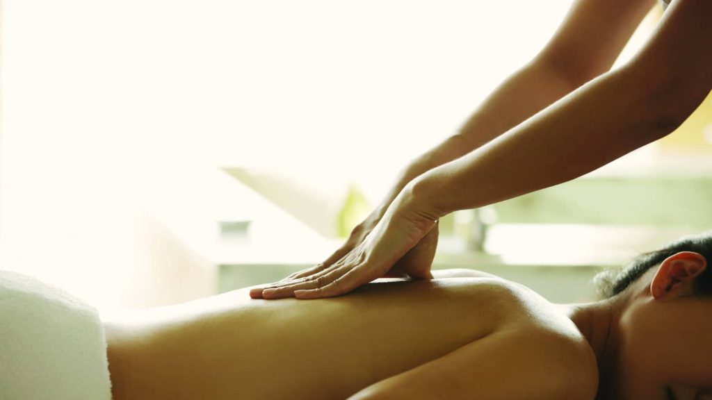 Pairing Your Seasonal Massage with Aromatherapy
